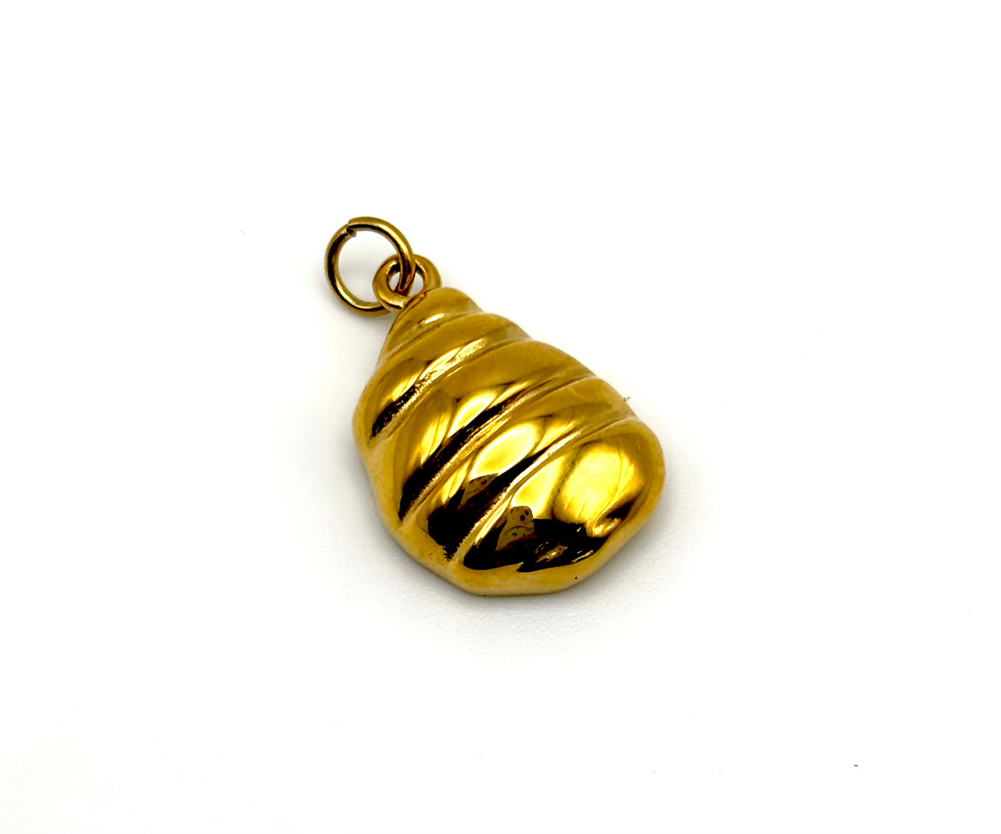 Gold Shell Charm w/ Pearl