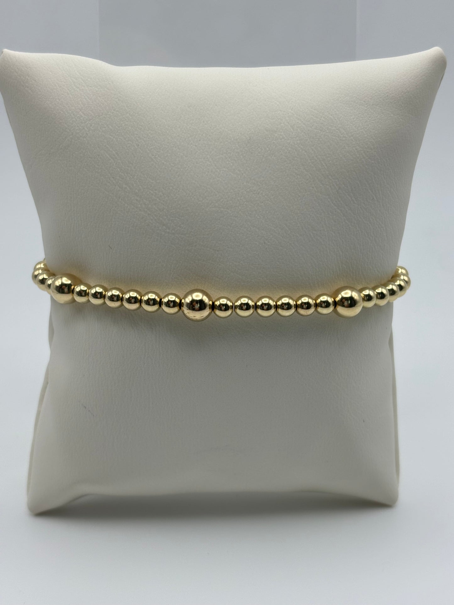 6mm / 4mm Gold Beaded Bracelet