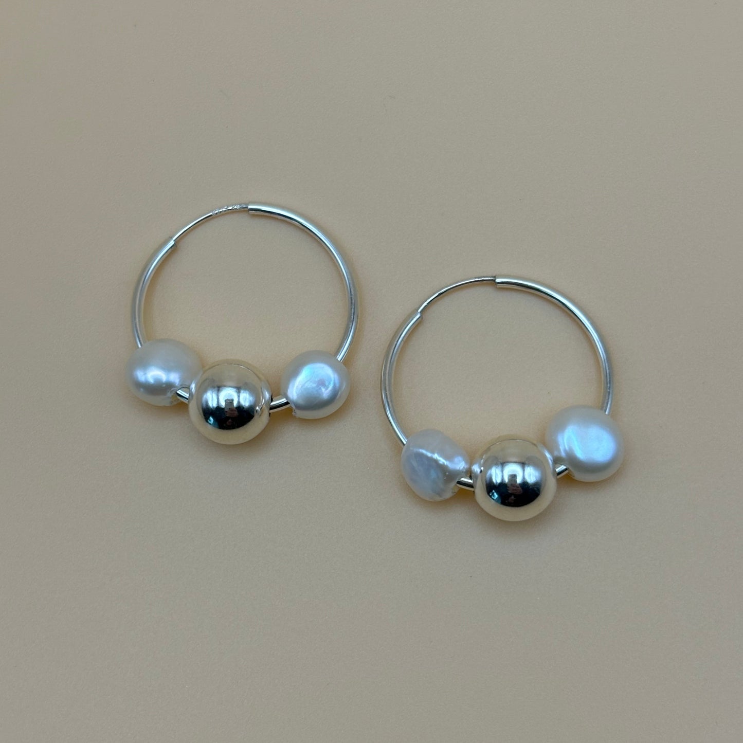 Sterling Silver/FW Pearl Hoops