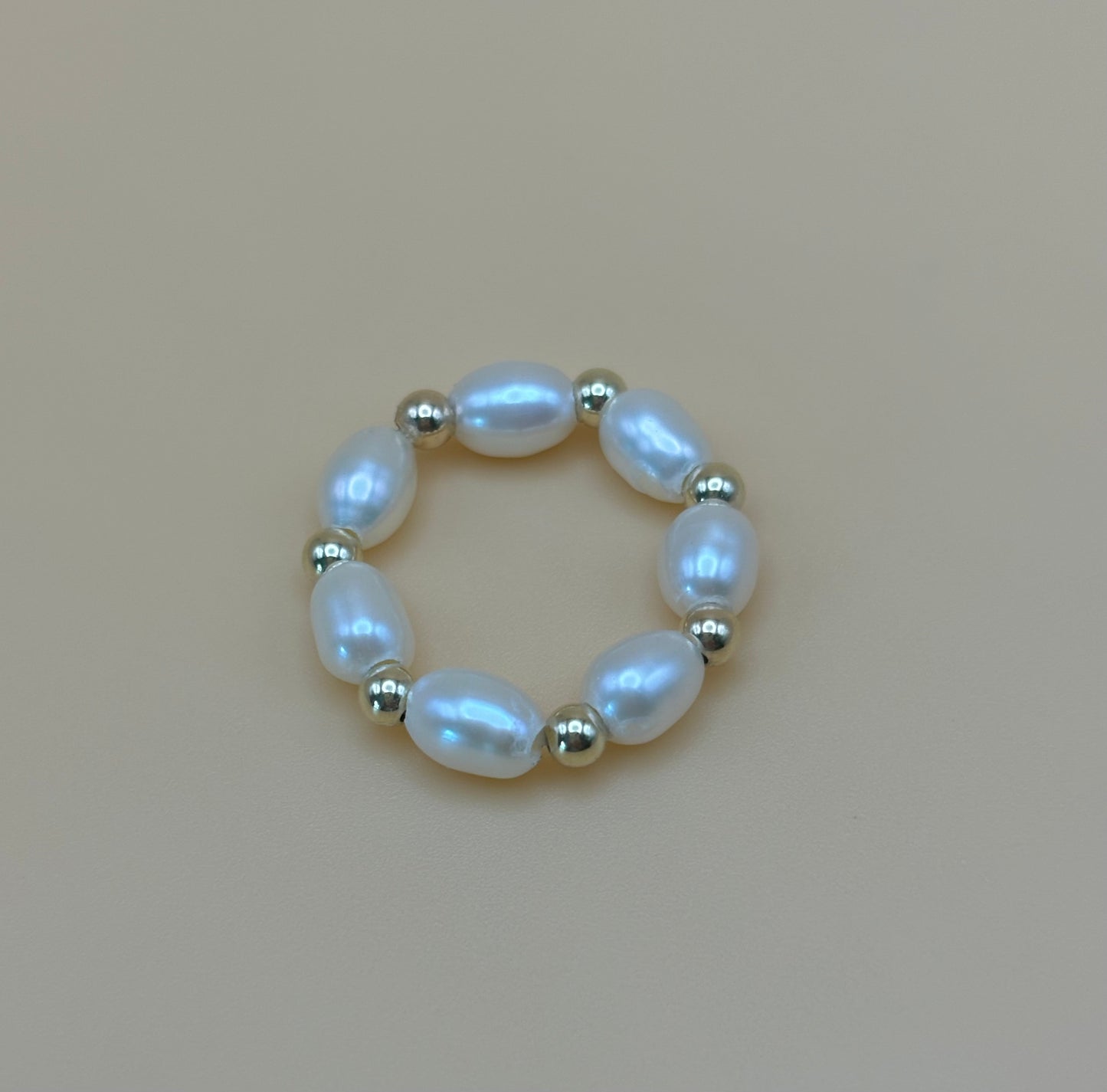 Oval Pearl Ring